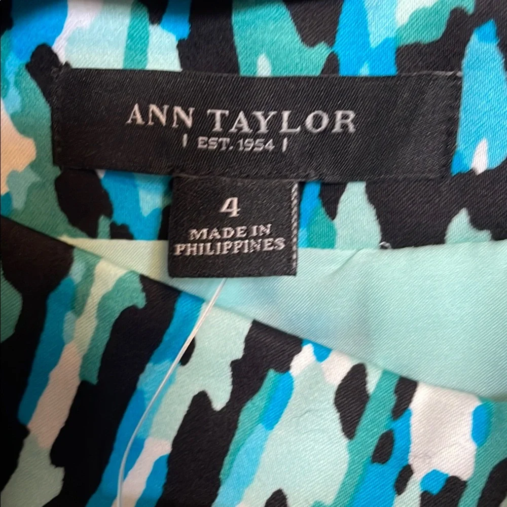 NWT Ann Taylor pencil skirt - Picture 3 of 6